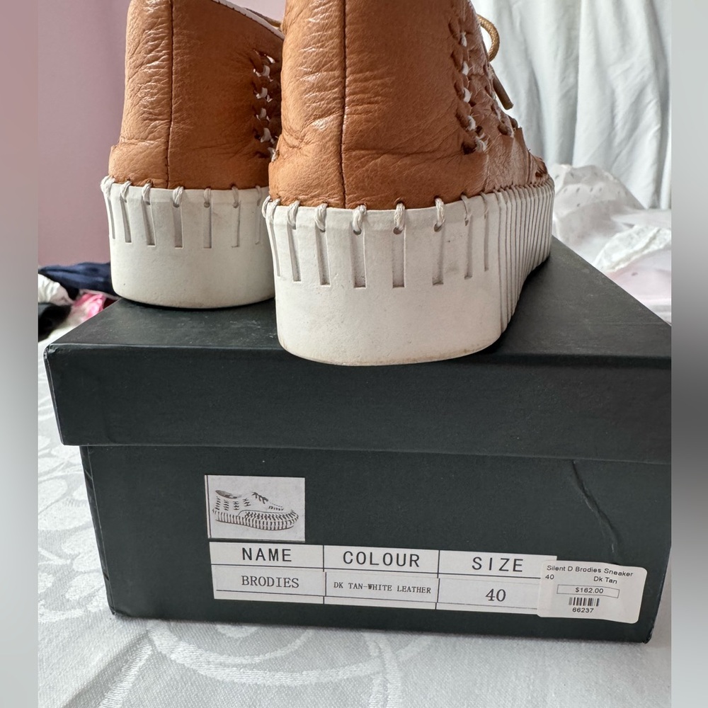 Silent D Brodies Sneaker Tan White combo - Picture 9 of 9